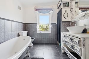 Photo 15- click for photo gallery